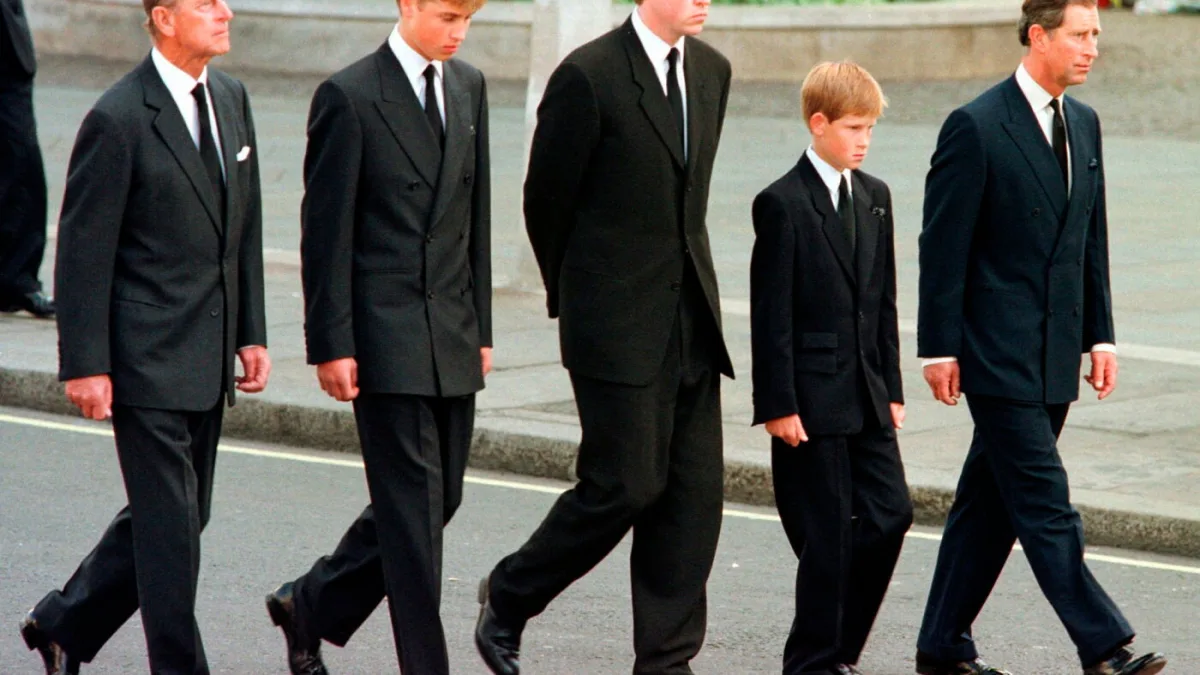 Image accompanying reporting about New book by Princess Diana's brother prompts war of words with King Charles III
