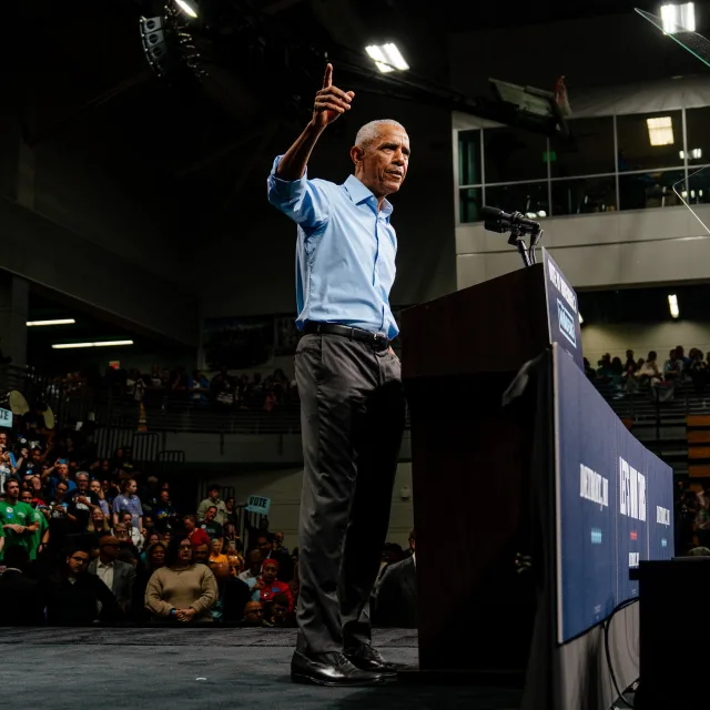 How Obama and Trump Made their Cases in Dueling Midterm Speeches