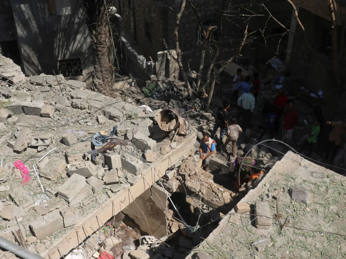 Image accompanying reporting about Fighting rages in Yemen’s Taiz as UN warns nearly 260,000 displaced