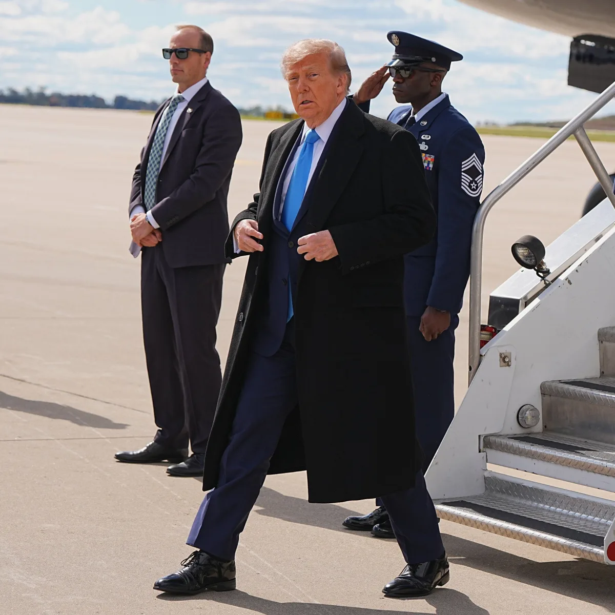 Image accompanying reporting about Trump Defends Plans to Ease Russia Sanctions and Hints at a Hostage Deal