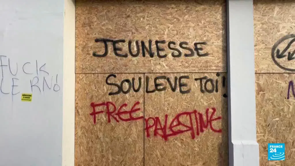 Image accompanying reporting about France: 1.314 arrested during protests across the country