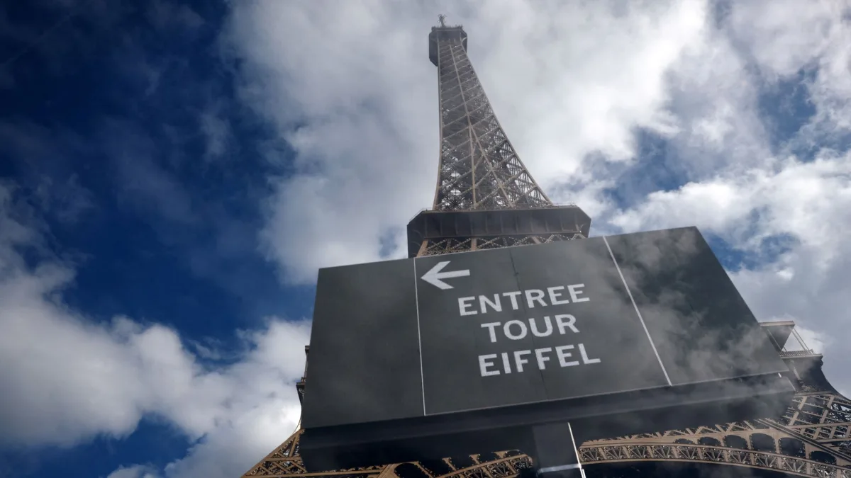 Image accompanying reporting about Eiffel Tower boss to stand down after female staff excluded during Hindu group visit