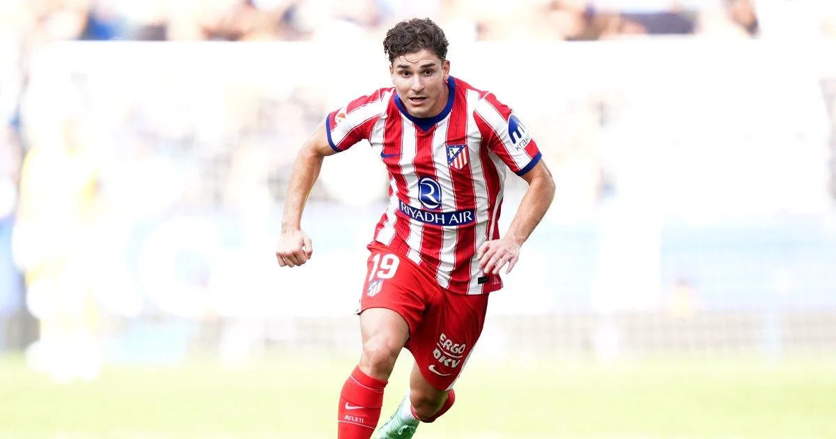 Image accompanying reporting about Barcelona handed $670 fine for approaching Atletico’s Alvarez